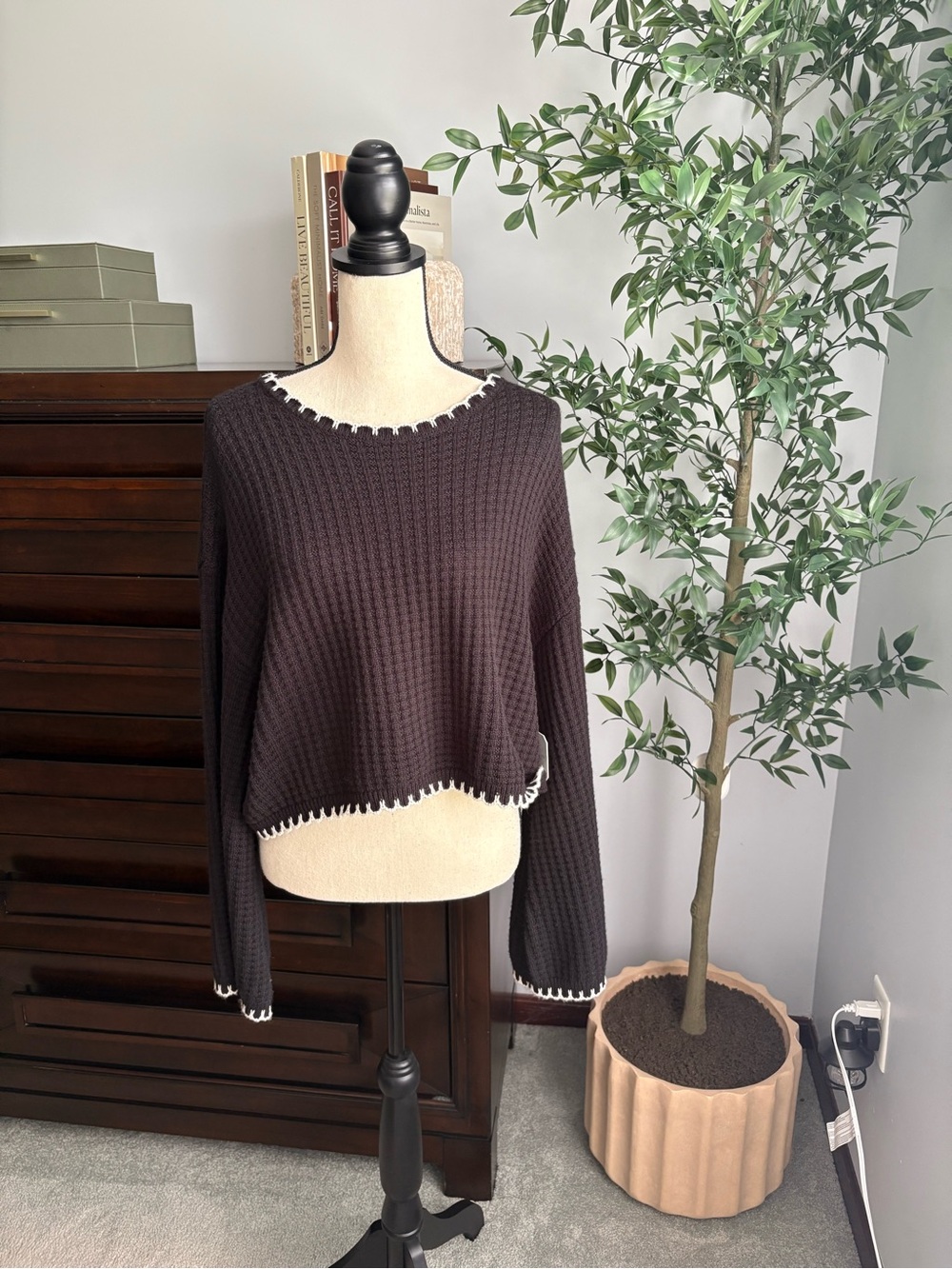 Waffle Knit Crewneck Sweater with Contrast Trim - Black